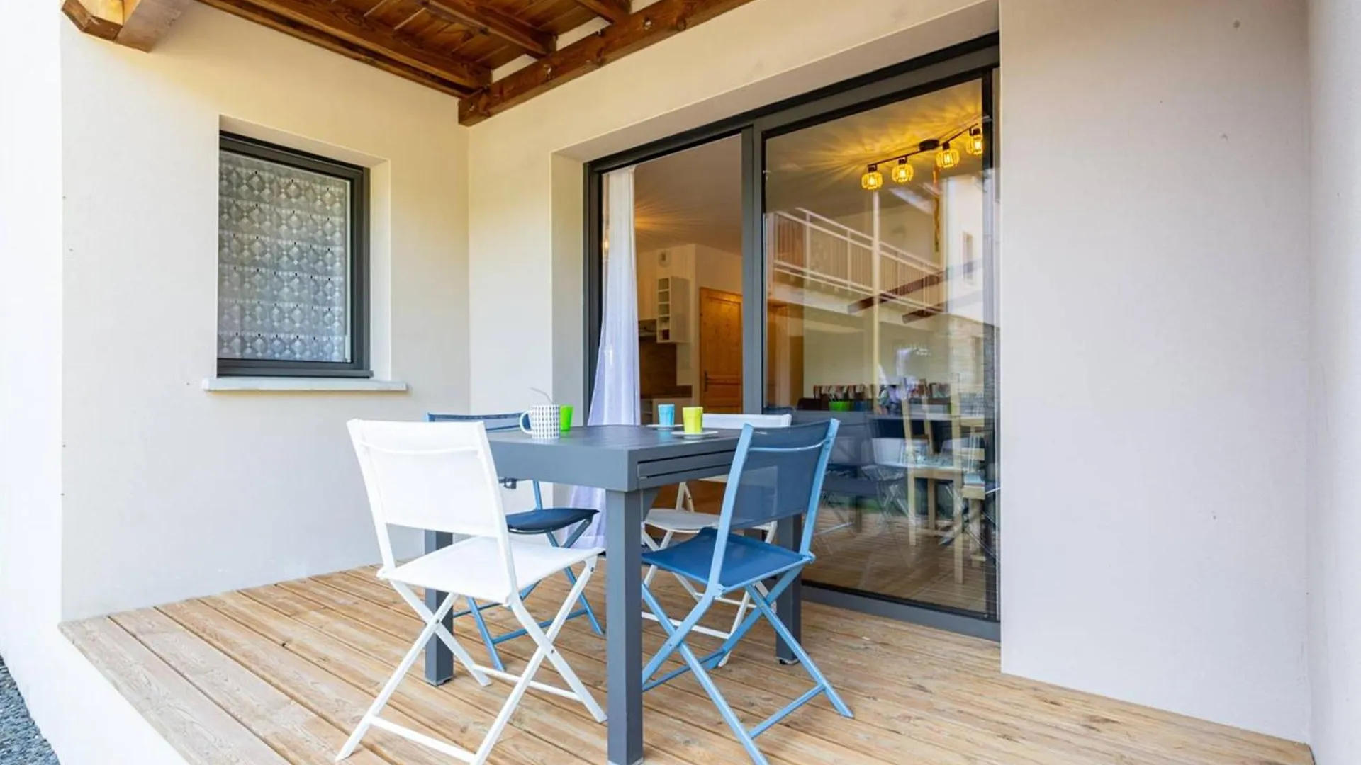 Appartement 5 Personnes Avec Wifi, Parking, Proche Du Lac A Genos - Fr-1-695-78 0*,  Frankreich